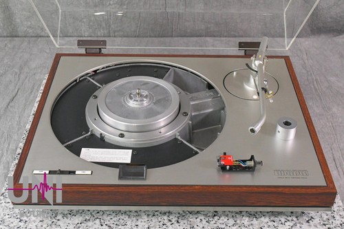 LUXMAN PD121A Turntable Record Player Direct Drive in Very Good Condition - Picture 5 of 22