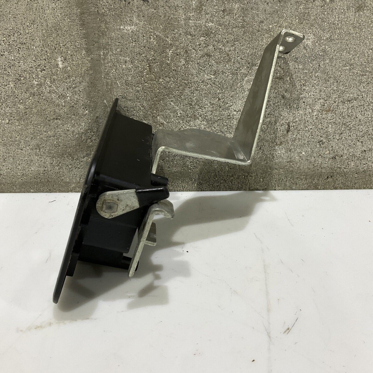 CAT 1640044 43K ORIGINAL CAT EXCAVATOR DOOR HANDLE 107 | eBay