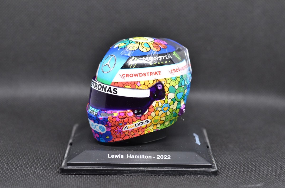 奥田 真紀 Takashi Murakami Lewis Hamilton Lewis Hamilton Japanese GP 2022 7x WDC 1:5 Spark Helmet Murakami