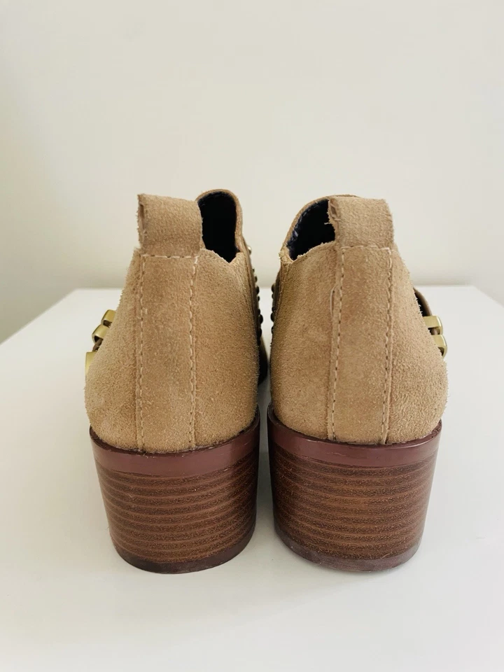 BCBGeneration Women’s Size 7 M Loela Western Shootie Wheat Tan Suede - Image 4 of 4