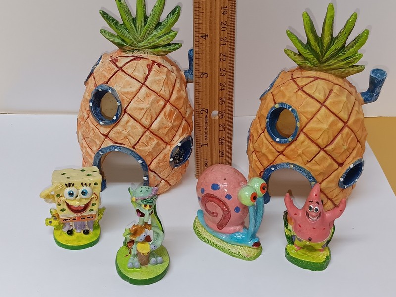 🍍 SpongeBob Square Pants Aquarium Decor  2 Pineapple  Houses,  4 Characters 