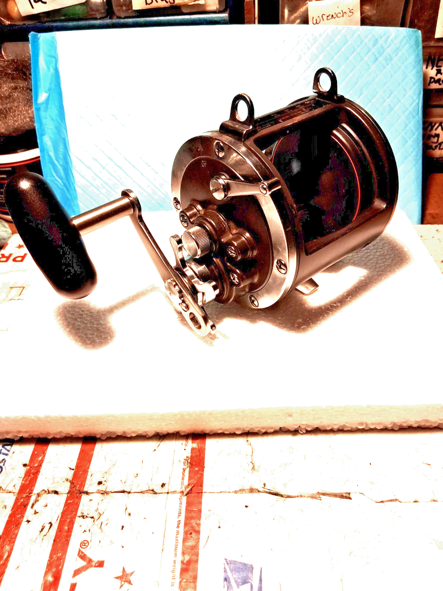 Daiwa Sealine 600H, 6/0 size reel w/ clamp. Made in Japan New