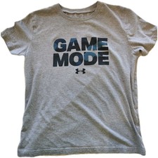 Under Armour Youth Boys Tshirt. Gently Used. Size YLG