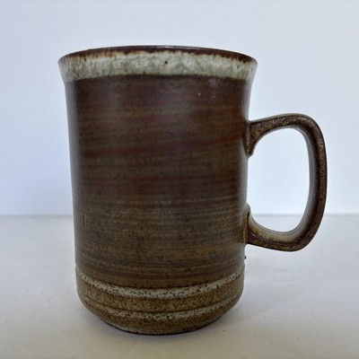 DUNOON CERAMICS GIRLS TALKING  IN TREES STONEWARE MUG 8 OZ. MADE IN SCOTLAND