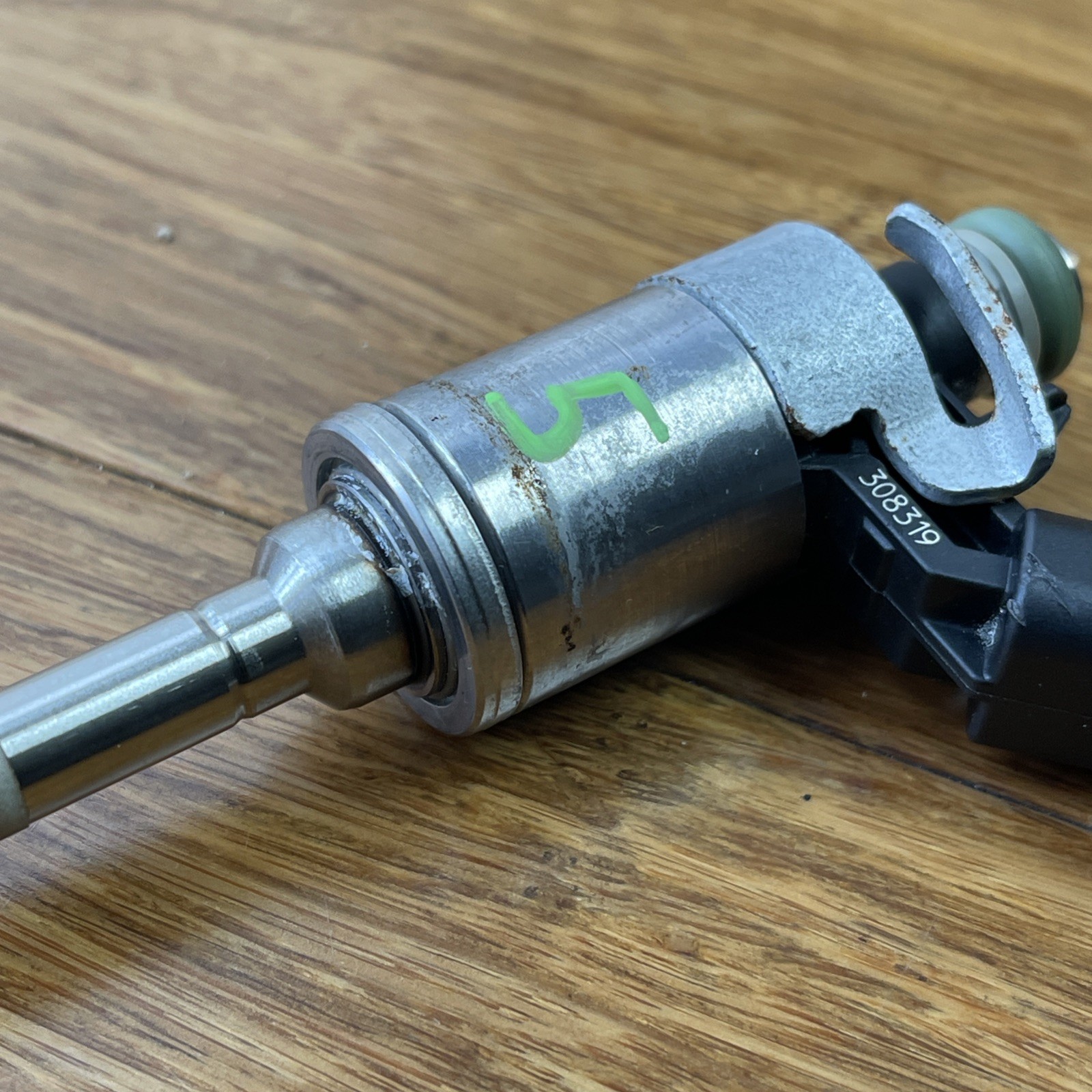 Ferrari Portofino 2017-2020 Fuel injector