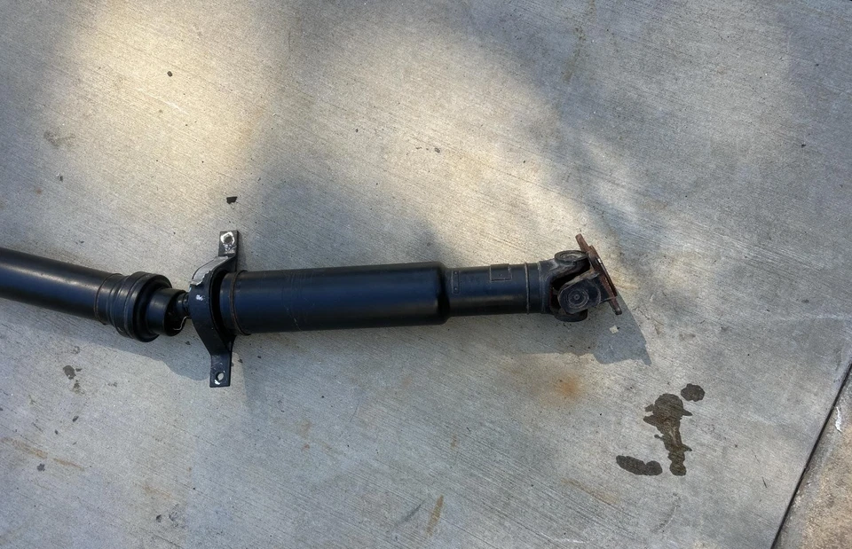 2017 - 21 SWB 115" LAND ROVER RANGE ROVER V8 L405 Rear Drive Shaft OEM #LR082554 - Image 2 of 4