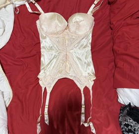 Agent Provocateur Abbey Basque Cream Satin Lace Bustier 36D High Support