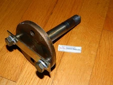 New 174-2625  Genuine Bolens / Troy Bilt Blade Spindle Shaft  NOS 1742625