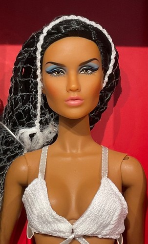 Meteor Pose Like An Egyptian Amirah doll NRFB Integrity Toys - Picture 2 of 12