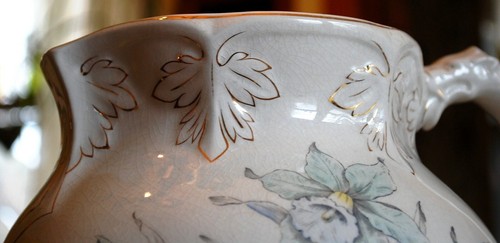 RARE Antique Victorian DRAGON HANDLE WATER PITCHER Embossed POTTERY Daffodils - Picture 8 of 13