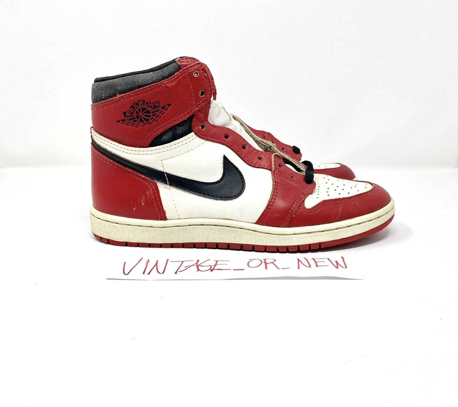 Jordan 1 OG 1985 Chicago for Sale, Authenticity Guaranteed