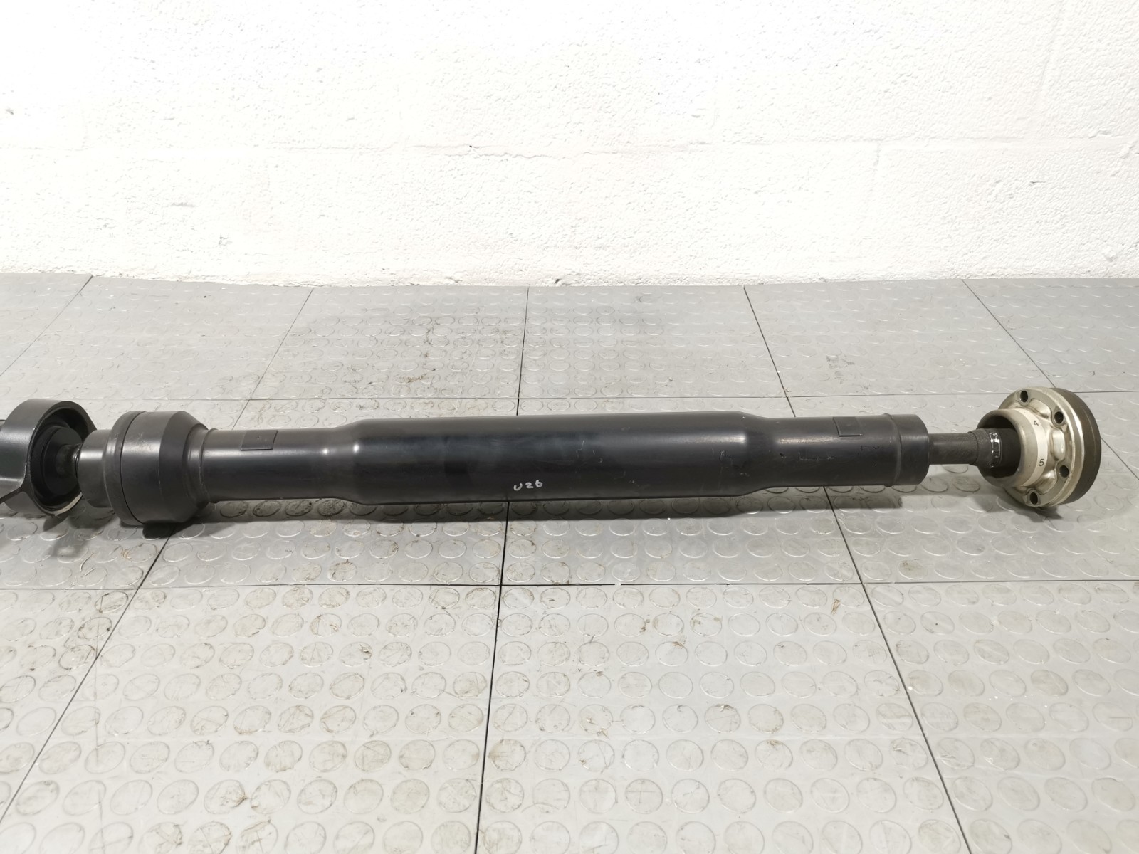 Maserati Levante 2018 AWD 3.0 L Cardan Propeller Rear Drive Shaft 6700350480 OEM