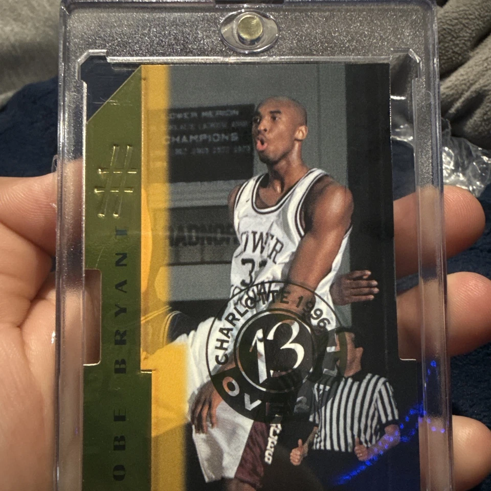 Kobe Bryant 1996-97 SCORE BOARD #1 GOLD FOIL ROOKIES DIE CUTS #13  - Image 4 of 4