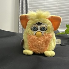1999 Tiger Electronics Furby Model 70-940 Yellow Blue Eyes w/ Tag