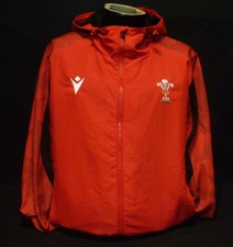 Wales Rugby 2021 / 2022 Full Zip Macron Training Travel Hoodie WRU Size L