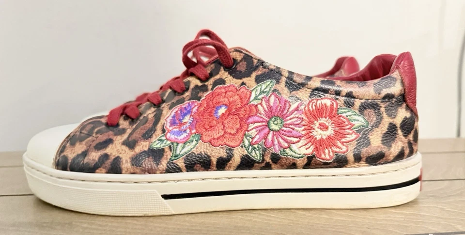 Brighton Spots Sneakers Leo2 Leopard Print Floral Embroidered Size 9 Foto 4 de 4