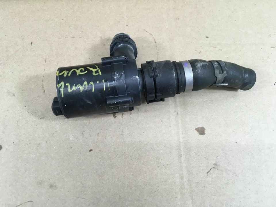 Land Rover Range Rover HSE 2003-2012 bomba de agua adicional 70207813 OEM. Foto 4 de 4