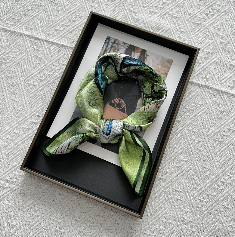 Pure 12 Momme 100% Silk Wrap Scarf Bandanna White Rose Print Square Shawl 27''