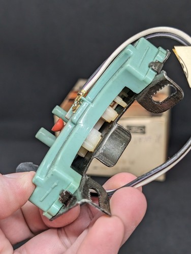 NOS 1970 1971 FORD THUNDERBIRD LINCOLN CONTINENTAL MARK BACK UP LIGHT SWITCH - Picture 4 of 11