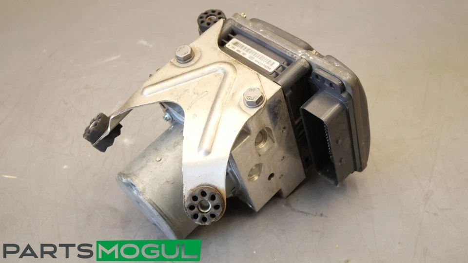 2011 BMW 550i ABS Anti-Lock Brake Pump Control OEM 3451679704501 Module OEM - Image 4 of 4