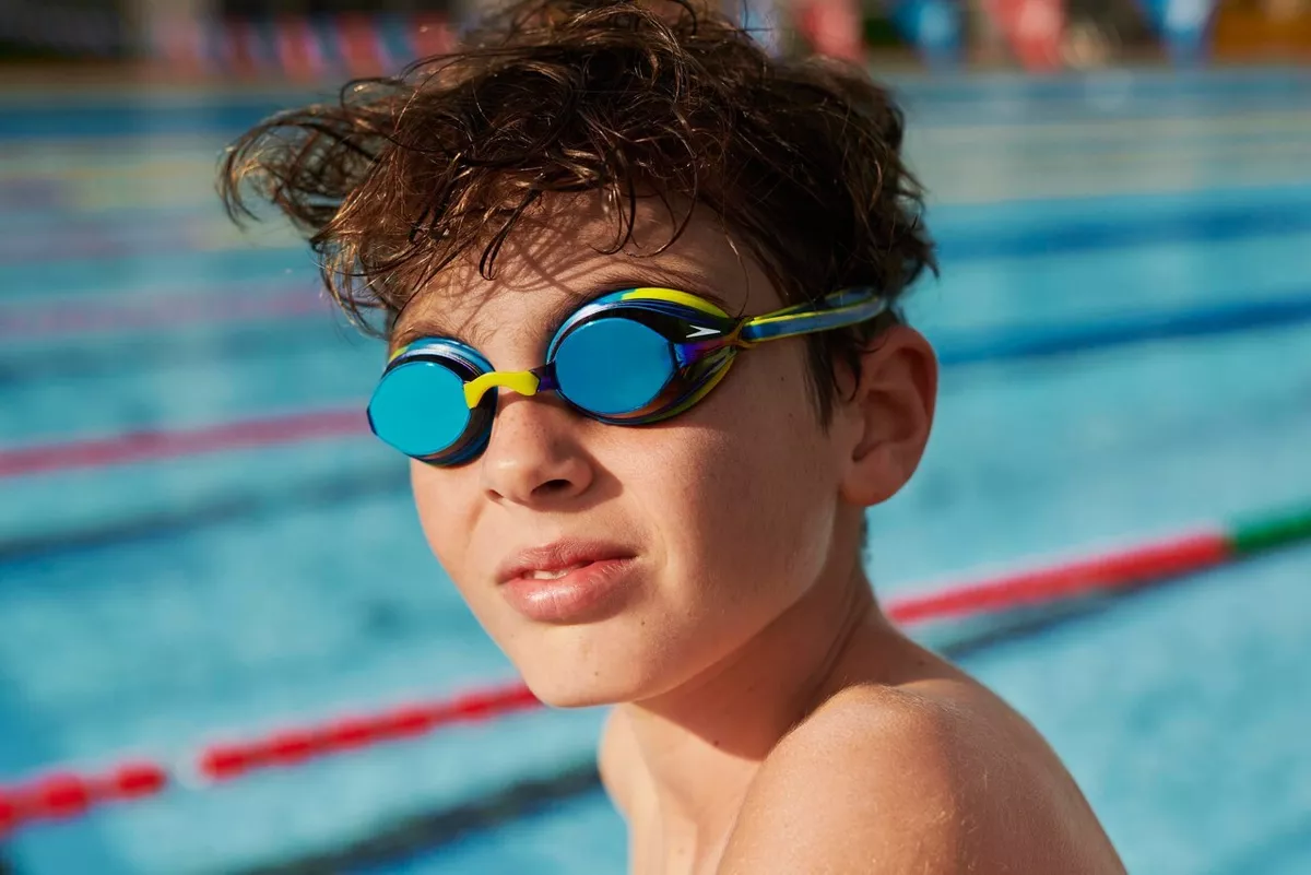 SPEEDO VENGEANCE JUNIOR KIDS SWIM GOGGLES 6 TO 14 YEARS COMPETITION FREE  P&P!