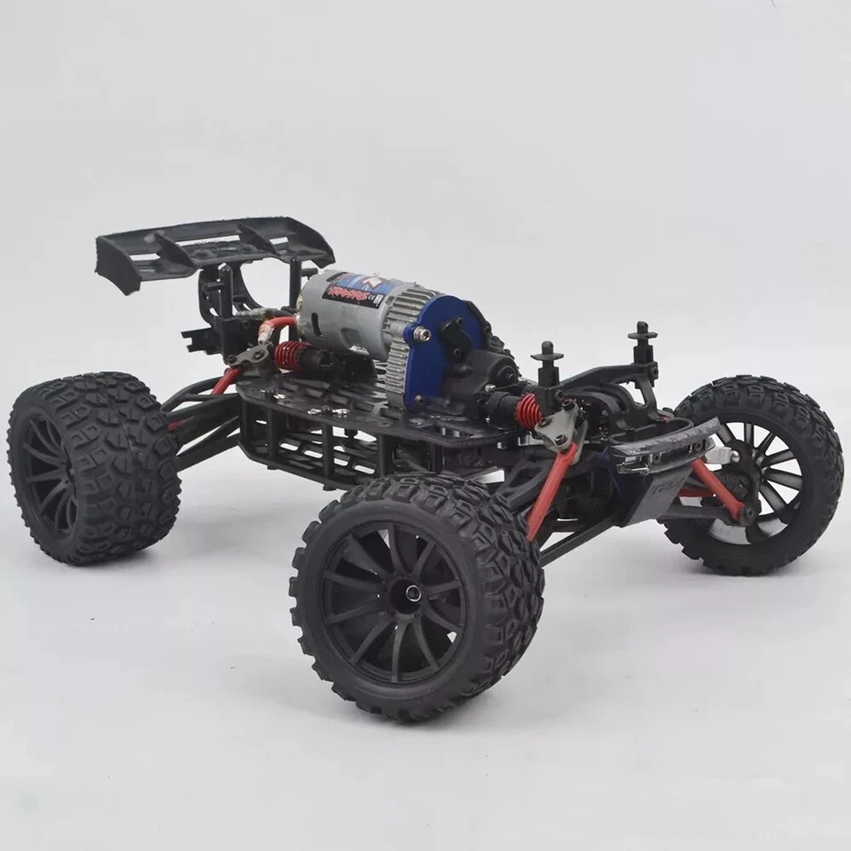 4PCS Rubber Wheel Tires with Lock Nuts for Traxxas 1/16 E-REVO /E-Revo VXL - Image 2 of 4