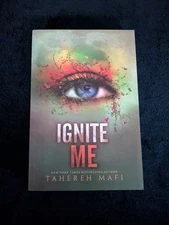 Ignite Me Tahereh Mafi Paperback Like New