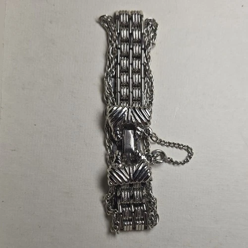 Vintage classic Goldette Silver link Bracelet high quality costume Jewelry