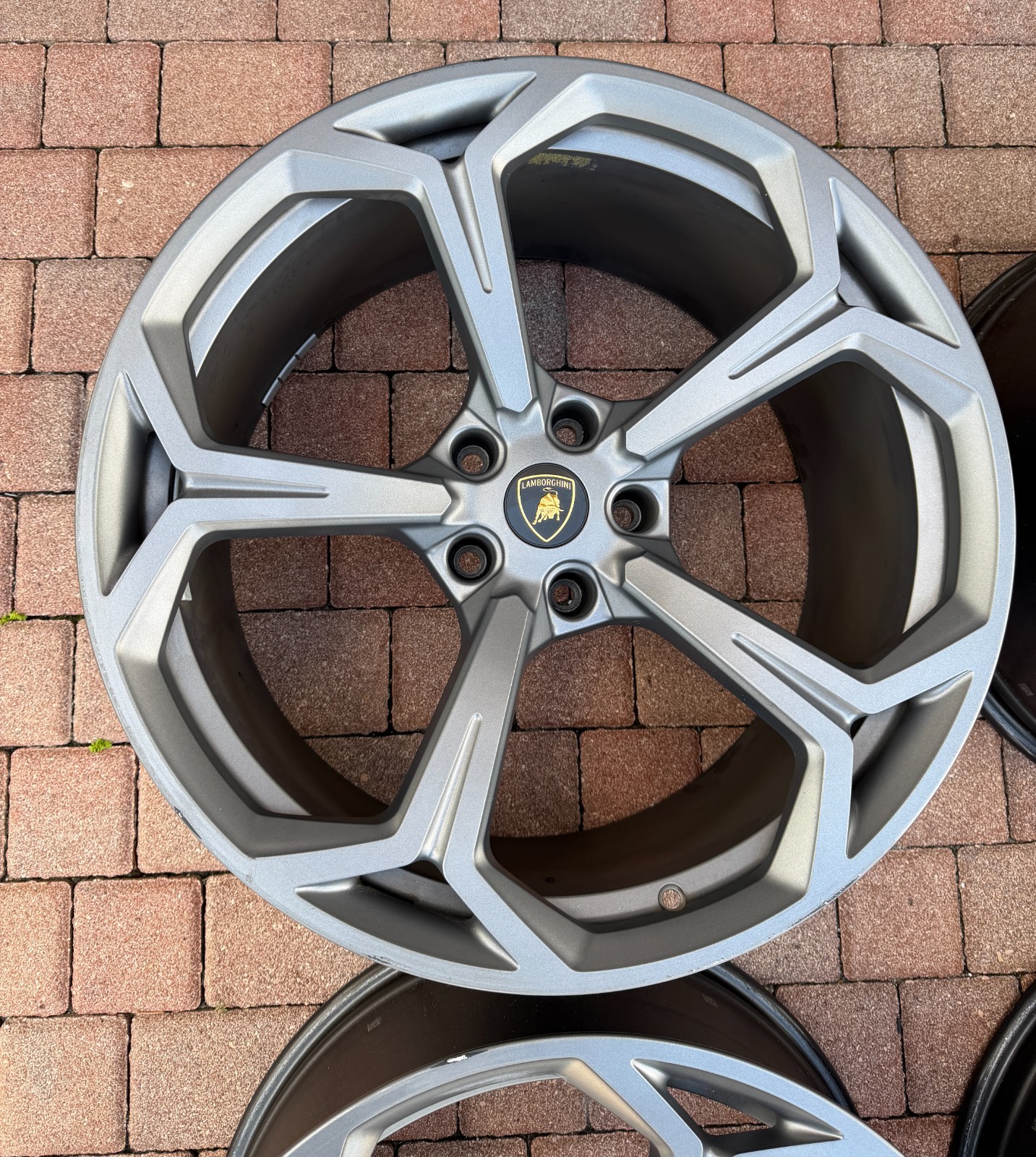 4ML601025 Set of 22" OEM Genuine Factory Wheel Rim For 19-24 Lamborghini Urus