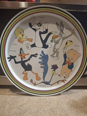 Warner Bros. Looney Tunes Metal Plate Bugs Bunny Daffy Duck 1974 Collectible