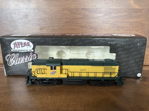 Locomotora Atlas Classics HO Chicago y North Western #4251 RS-11 funciona bien | Zustand: New: Other (See Details)