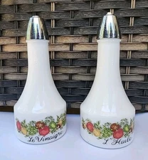 GEMCO OIL VINEGAR CRUETS LE VINAIGRE L' HUILE SPICE OF LIFE' PATTERN MADE IN USA