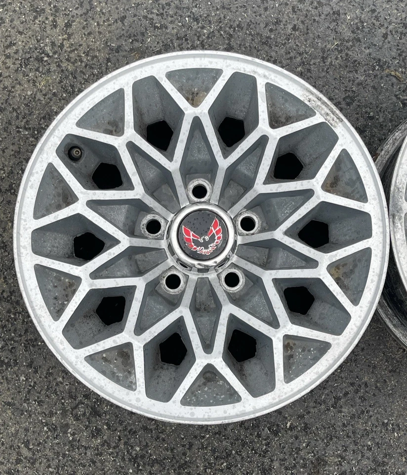 Pontiac Firebird Trans Am 1977–1981 15x7 Snowflake Wheel Set - Image 2 of 4
