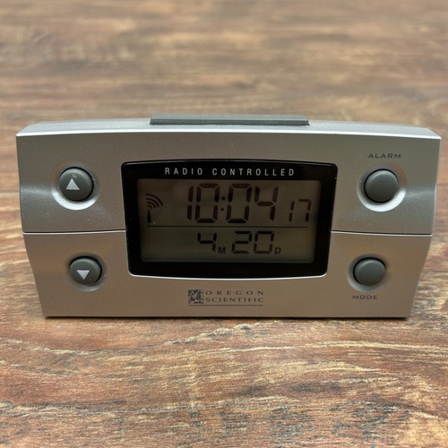 Oregon Scientific Radio Controlled Atomic Alarm Clock RM103A Tested And Works - 第 1/10 張圖片