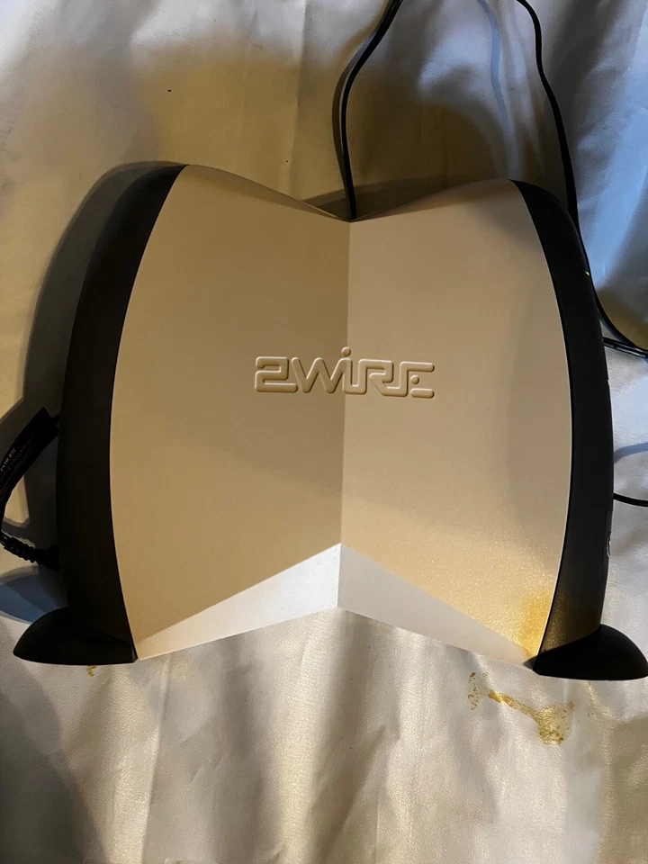 2Wire HomePortal 1800HG Wireless DSL Modem Network Router  - Image 4 of 4