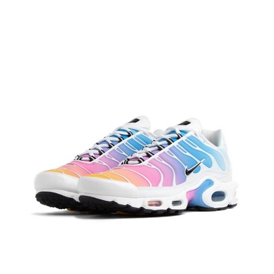 blue and pink air max plus