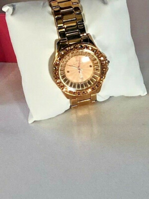 Betsey Johnson Watch Rose Gold Swarovski Crystals 30mWater-Resistant BJ00004-17 Betsey Johnson Watch Rose Gold Swarovski Crystals 30mWater  main image 3