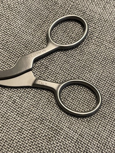 Revlon & Tweezerman Deluxe Scissors - Picture 13 of 13