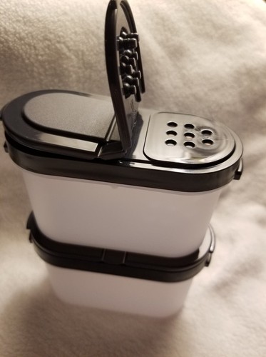 NEW 2 Tupperware Modular Mates Black Flip Top Shake Measure Spice 4 oz Vintage - Picture 8 of 10
