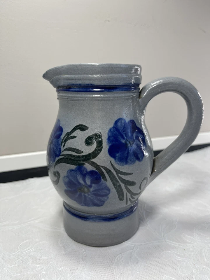 Pichet en Céramique Signé Betschdorf - Décor Floral Bleu en Grès D'Alsace - Photo 2/4