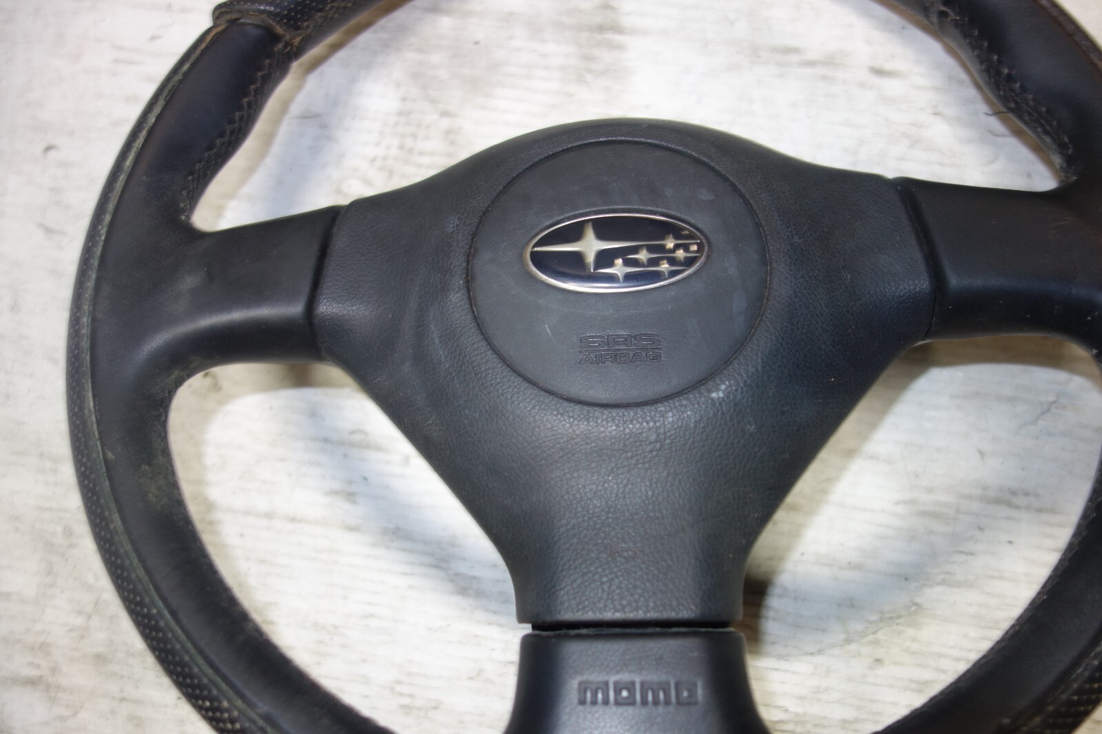 JDM 9307 SUBARU FORESTER IMPREZA WRX GDB GGA GC8 GF8 MOMO STEERING WHEEL & HUB eBay