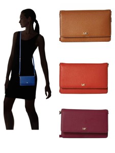 mott pebbled leather dome crossbody bolsa