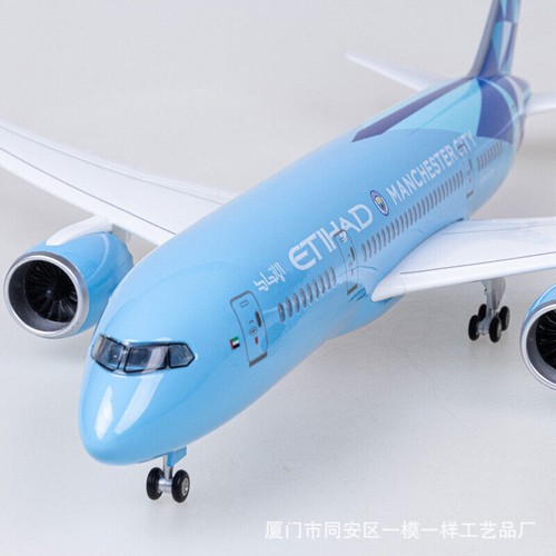 1/130 Boeing 787 Airplane CITY With Voice Lamp Plane Model Collection - Picture 7 of 9