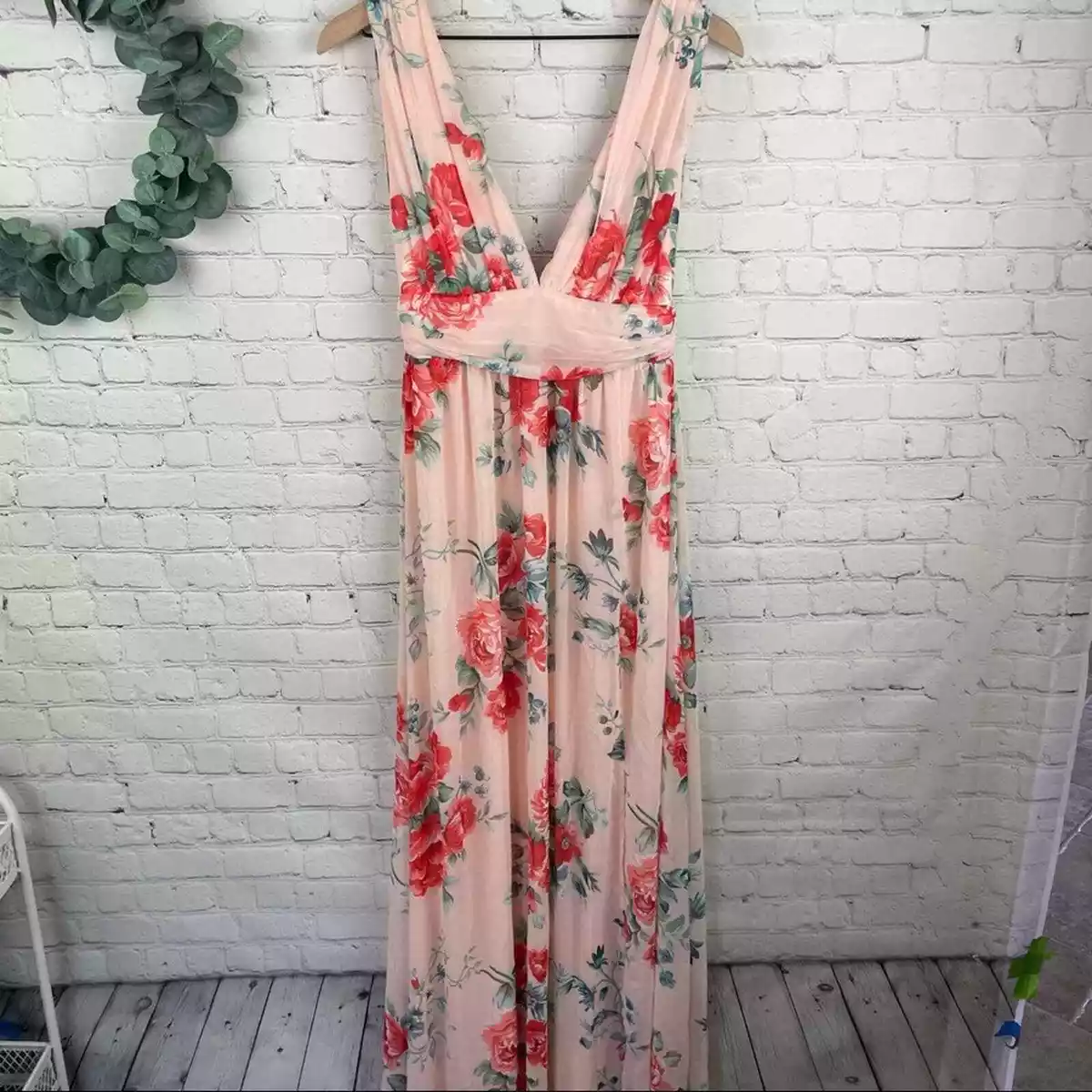 Garden meandering blush floral print hotsell maxi dress