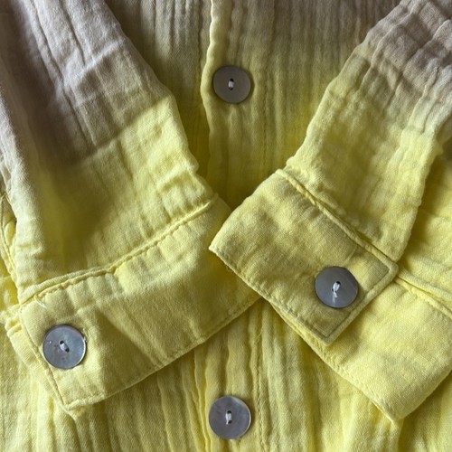 Camisa de algodón Electric & Rose Venice CA Farrah Sunset en caqui y limón talla pequeña - Imagen 11 de 11