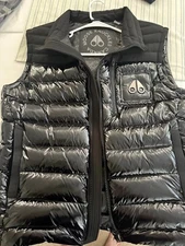 Authentic Moose Knuckles Canada men’s puffer vest, Large - Retail 640