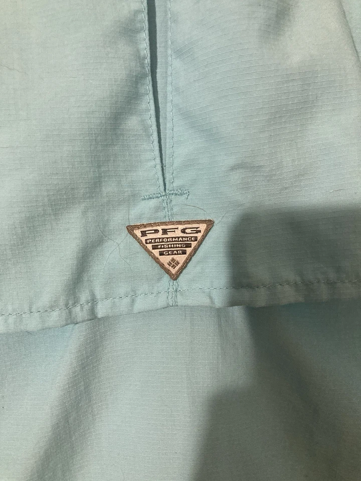 Camisa de sol Columbia PFG para mujer manga corta azul claro, forro de malla, talla mediana Foto 3 de 4