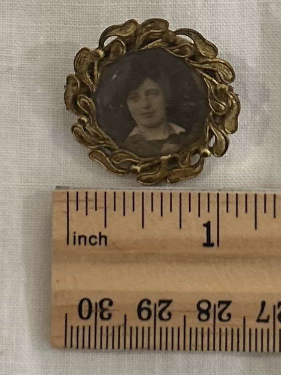 Antique Victorian Mourning Brooch Frame Photo Pin