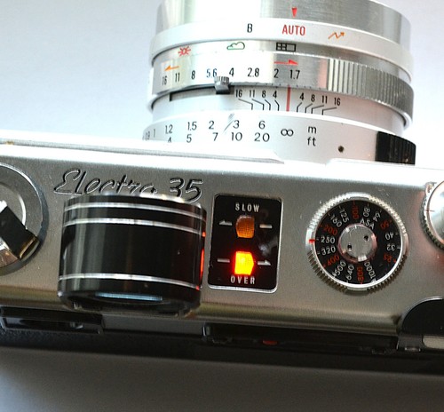Yashica Electro 35 GS working 35mm film camera with accessories - Picture 8 of 10