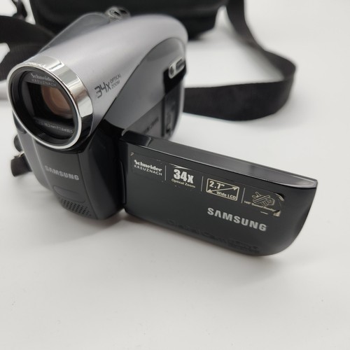 Mini videocamera DVD compatta Samsung VP-DX100 argento testata - Foto 2 di 9